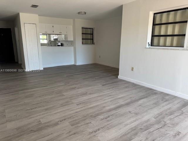 KENDALL LKS E LAKEVIEW TH - Residential