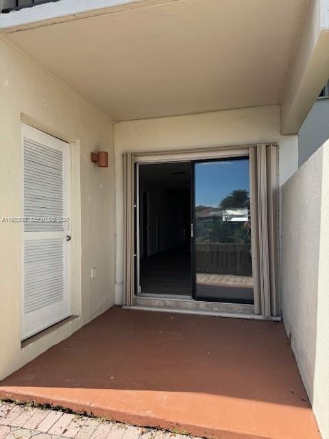 KENDALL LKS E LAKEVIEW TH - Residential