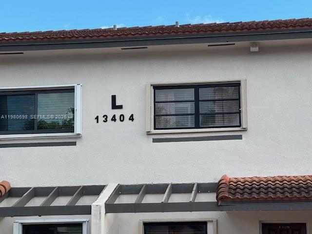 KENDALL LKS E LAKEVIEW TH - Residential