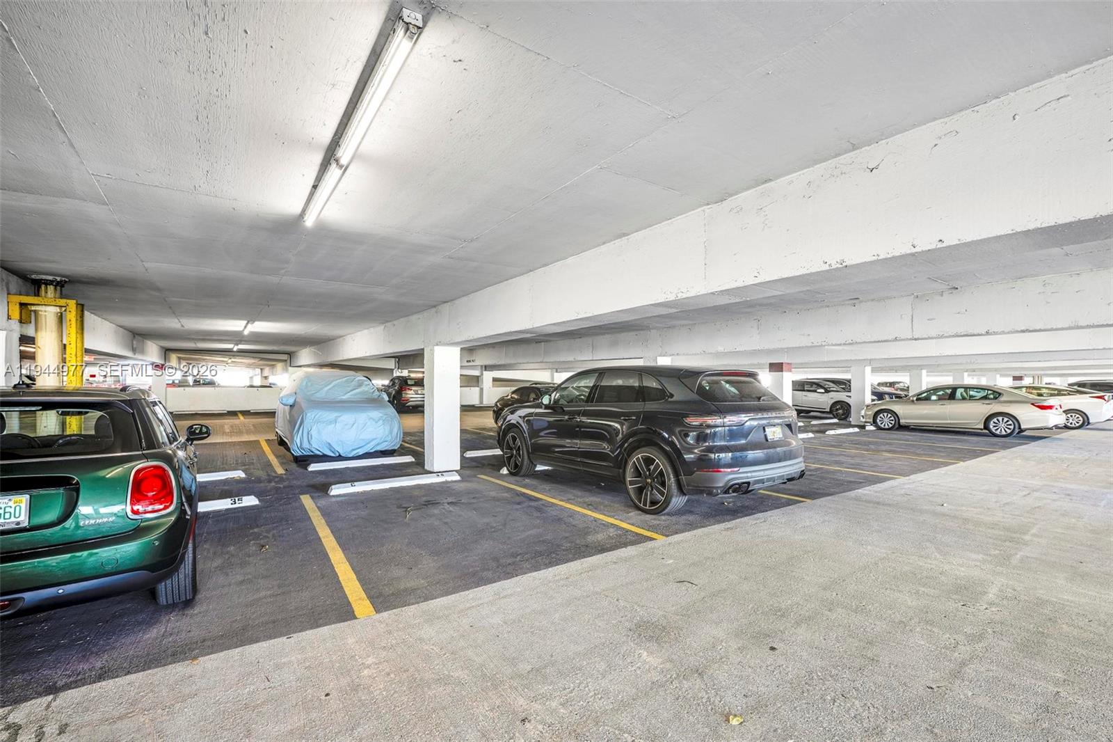 MYSTIC POINTE TOWER 500 - Residential