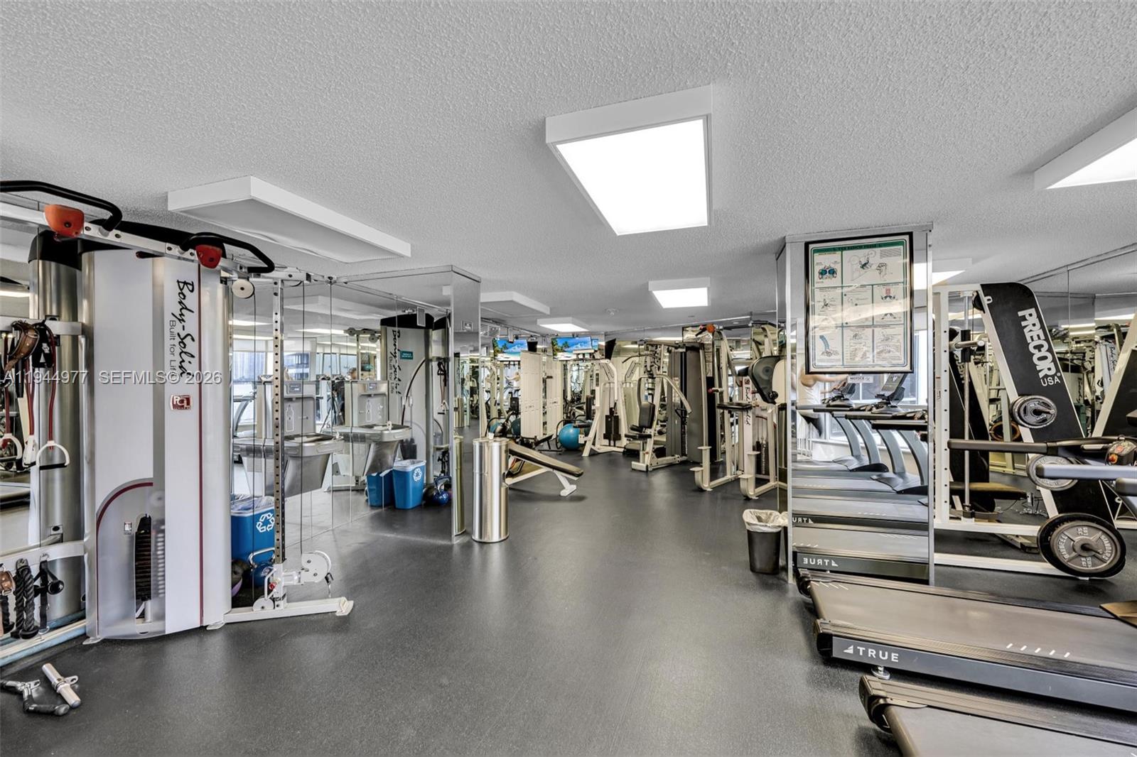 MYSTIC POINTE TOWER 500 - Residential