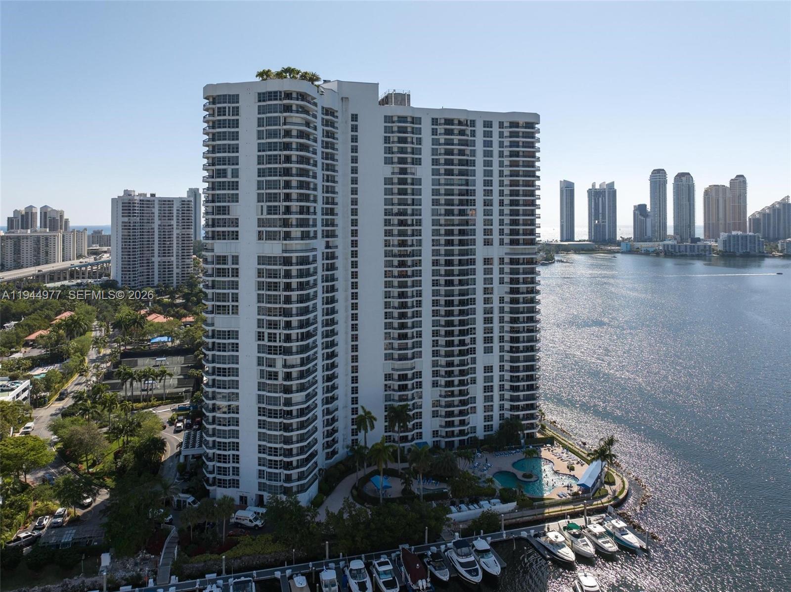 MYSTIC POINTE TOWER 500 - Residential