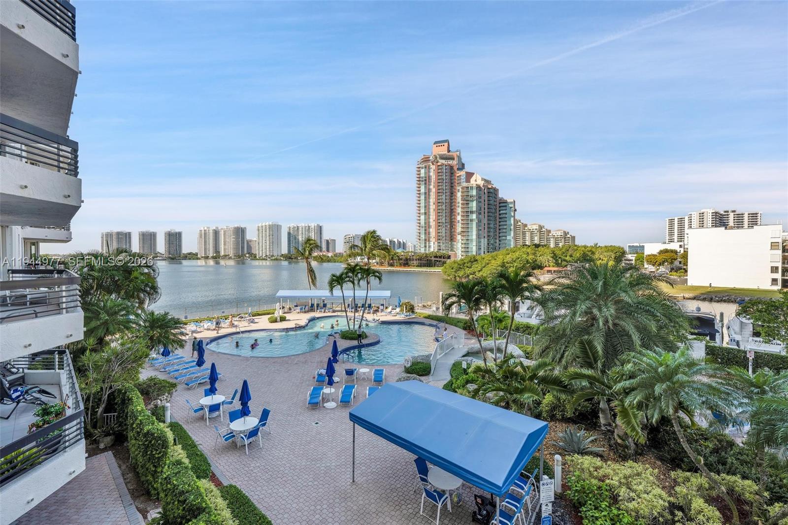 3530 Mystic Pointe Dr 303