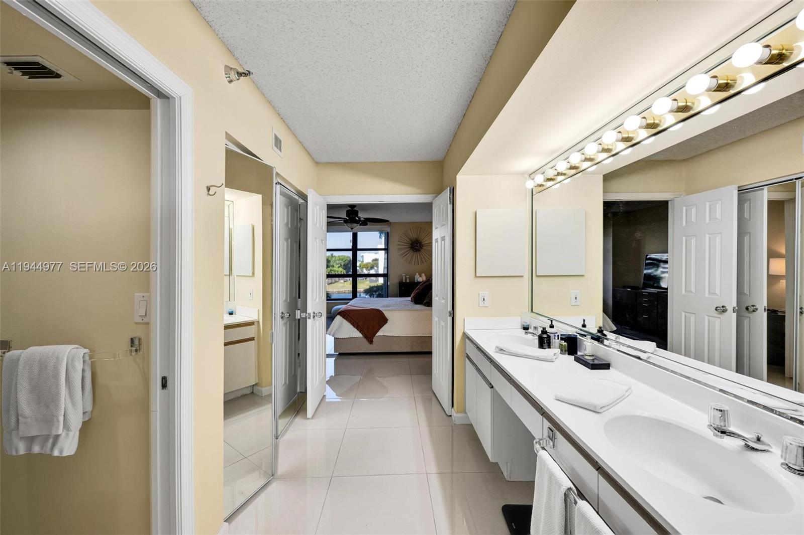 MYSTIC POINTE TOWER 500 - Residential