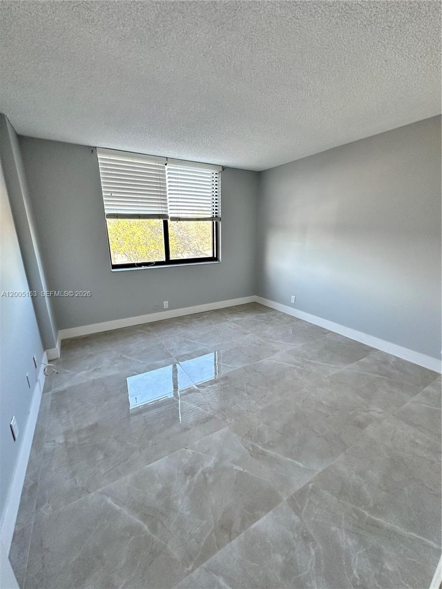 HILLCREST EAST NO 19 COND - Residential