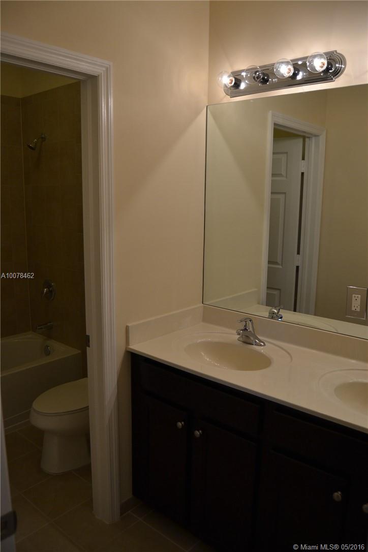 KENDALL SQUARE - Residential Lease