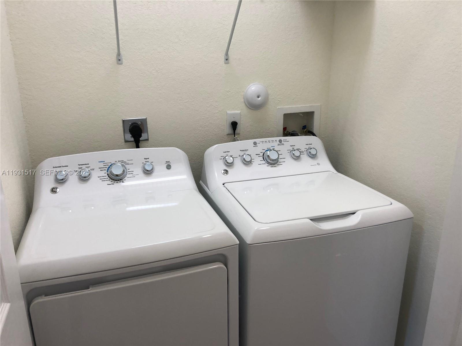 BAYWINDS OF DOMINICA AND - Residential Lease