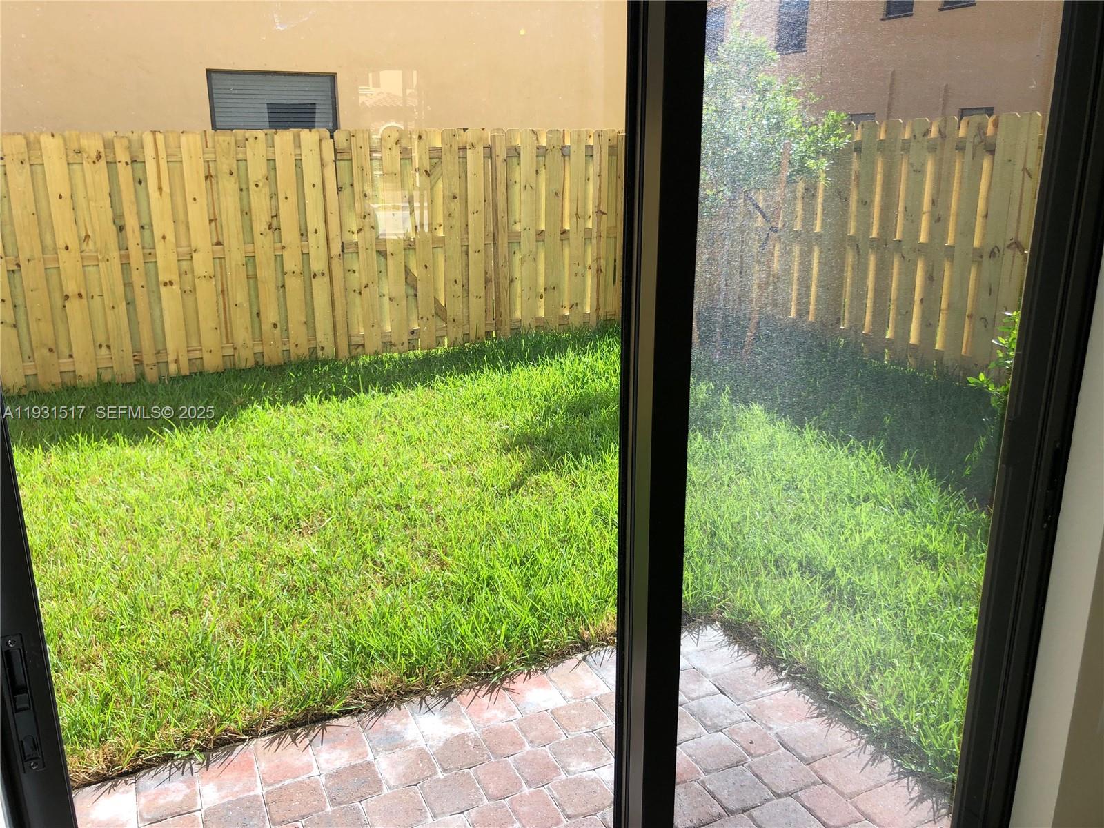 BAYWINDS OF DOMINICA AND - Residential Lease