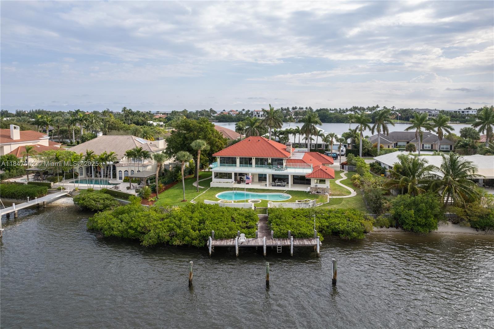 1635 Lands End Rd