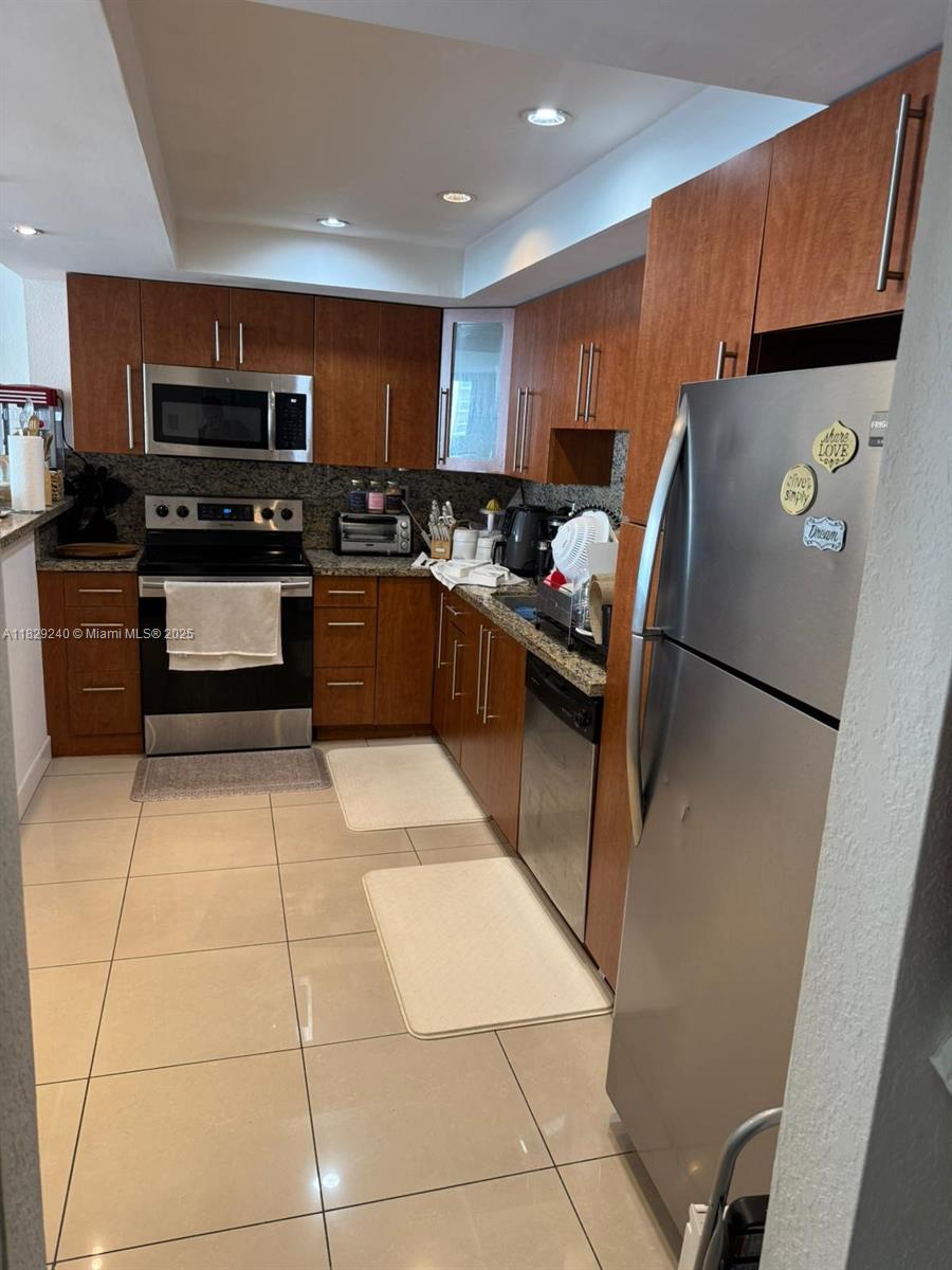 19380 Collins Ave 808