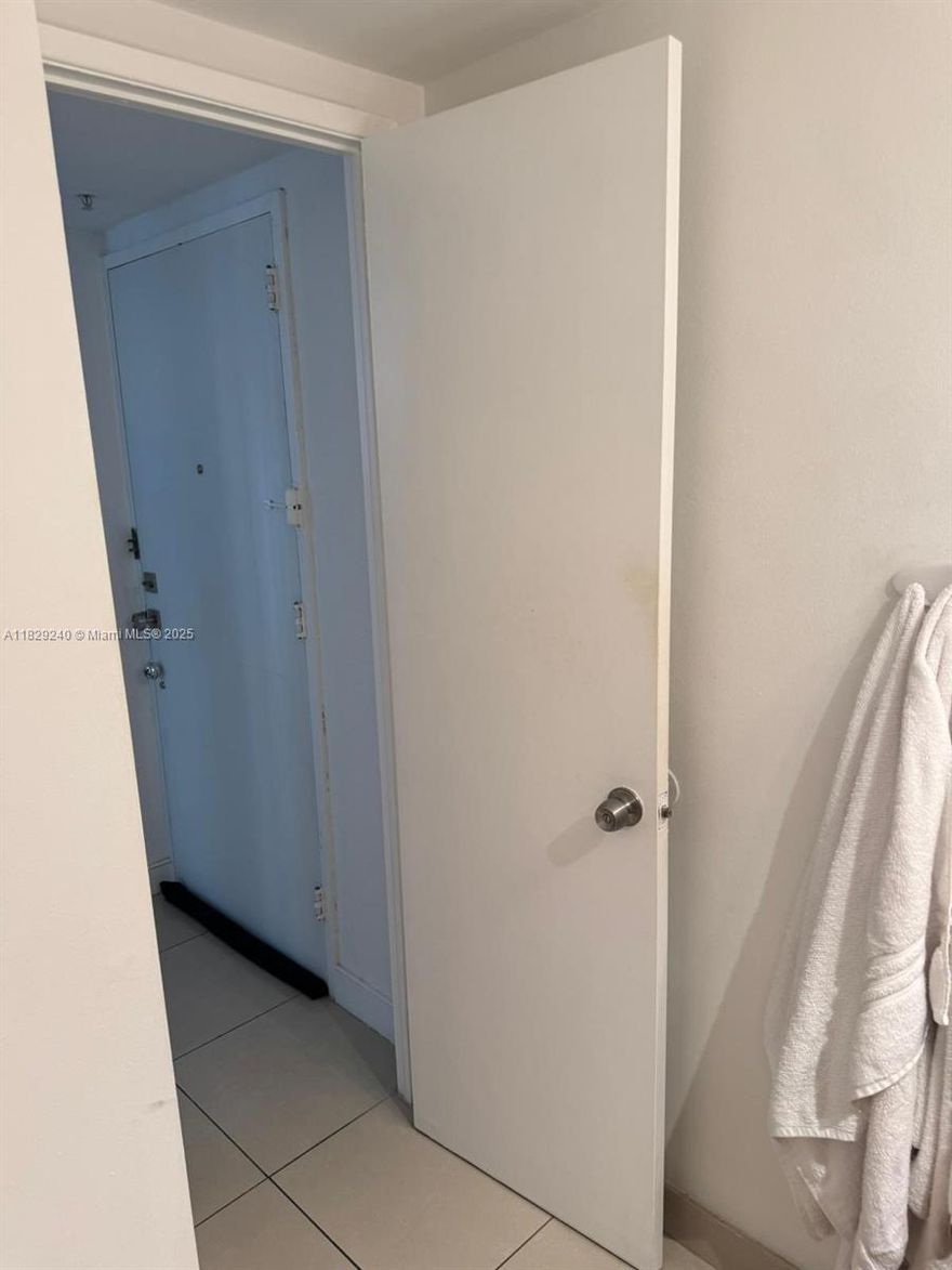 READ BROKER REMARKS!!!
STUNNING 1BED/1.5BATH SUNNY ISLES PARADISE ??
Spectacular 8th floor oceanfront living on prestigious Collins Avenue! This gorgeous 1 bedroom, 1.5 bathroom gem offers breathtaking views and luxury finishes.
Wake up to ocean sunrise, steps to pristine beaches. World-class dining, shopping & entertainment at your doorstep. Premium Sunny Isles Beach lifestyle awaits!
Your slice of Miami paradise!
Call now!