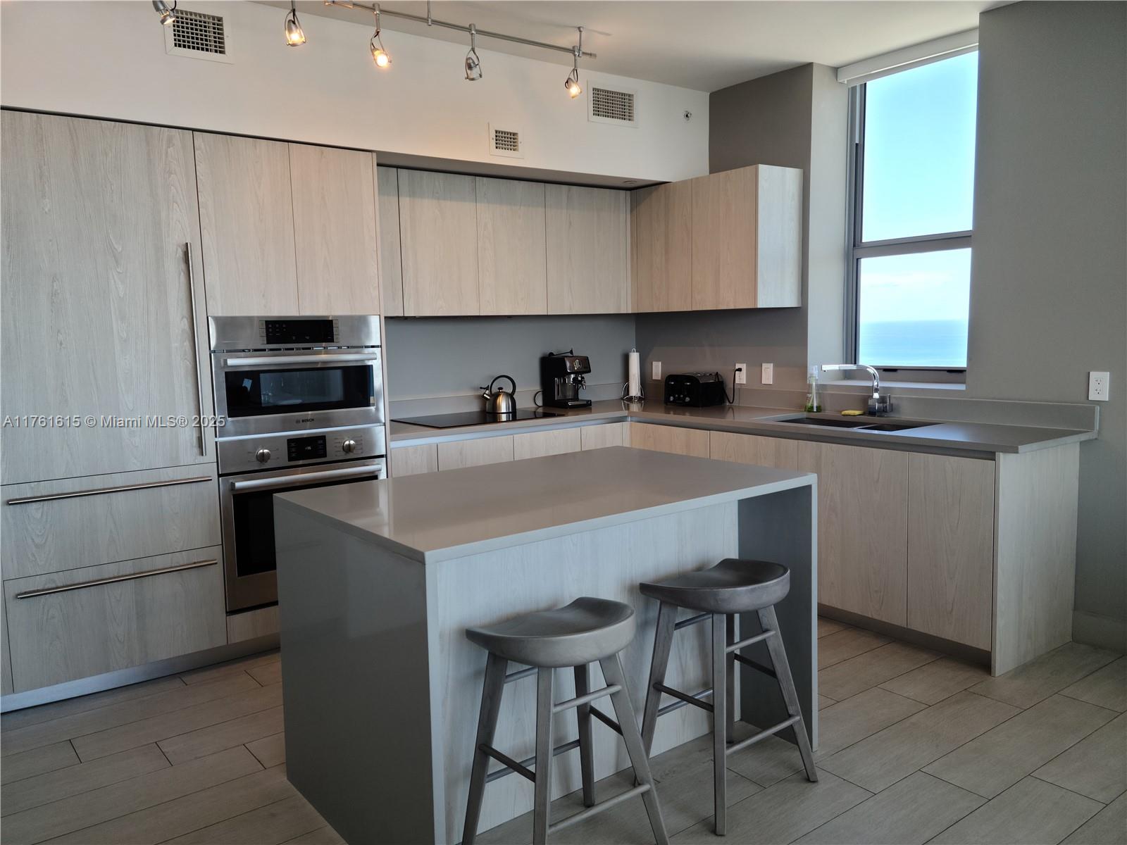 4010 SOUTH OCEAN CONDO - Residential Lease