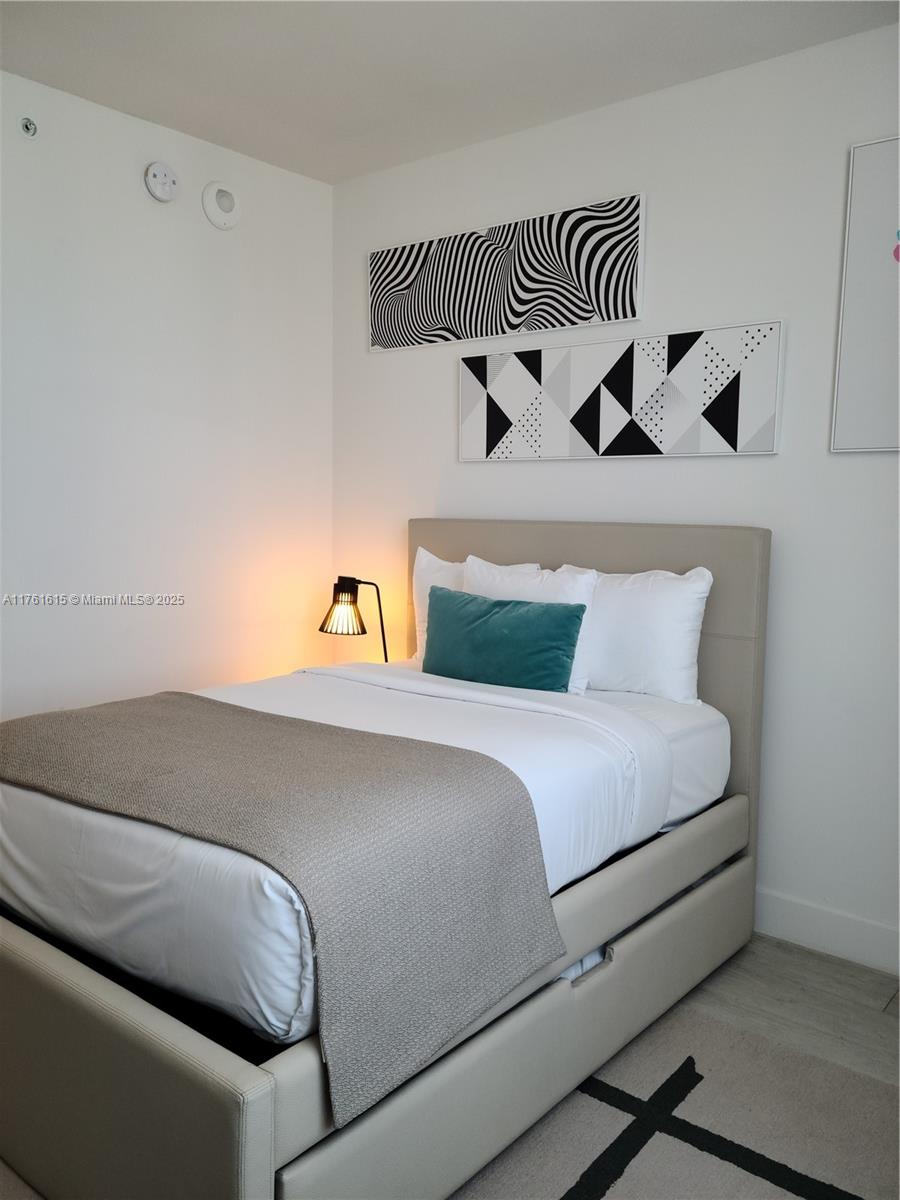 4010 SOUTH OCEAN CONDO - Residential Lease