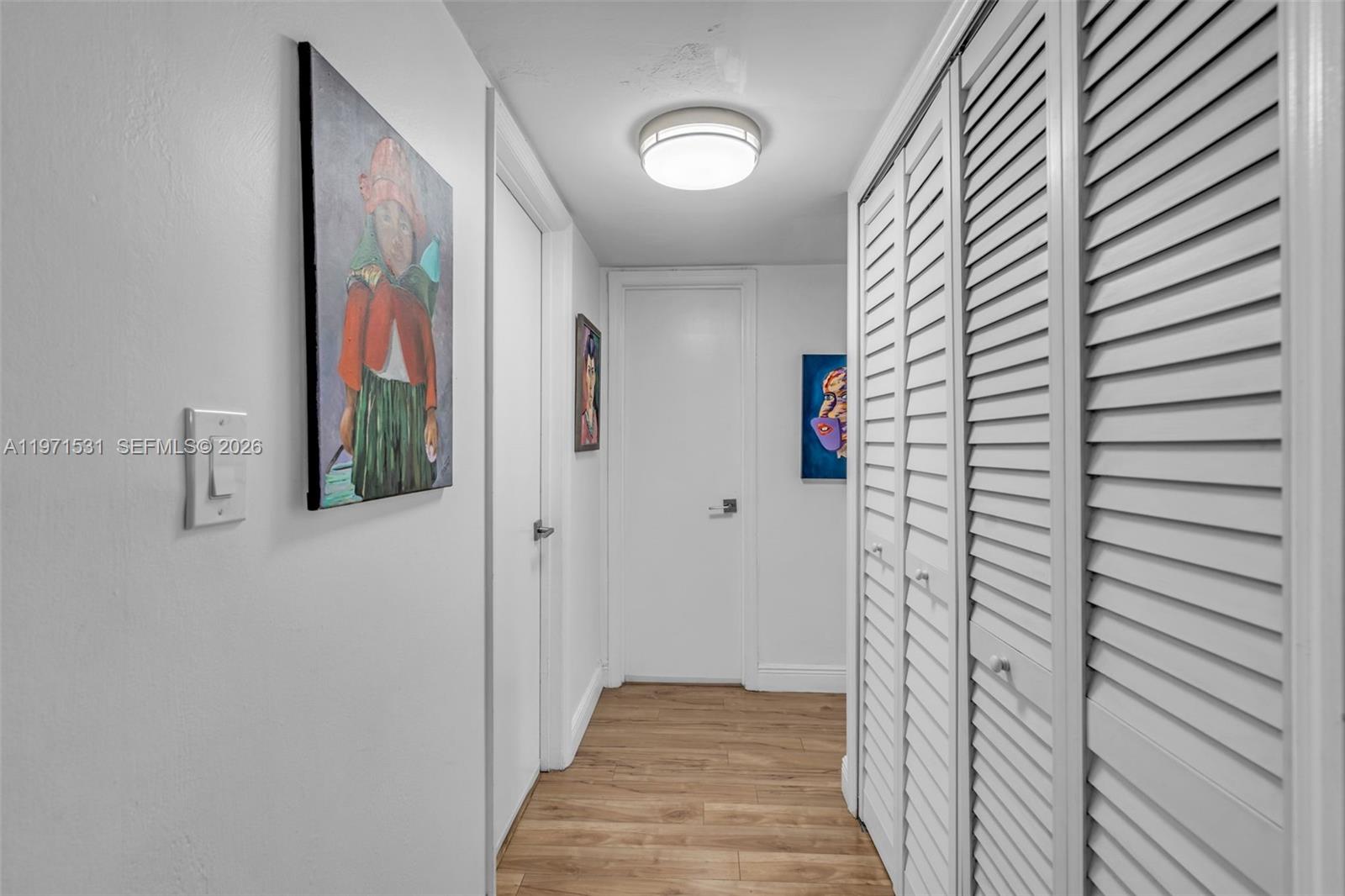 KEY BISCAYNE ONE HUNDRED - Residential