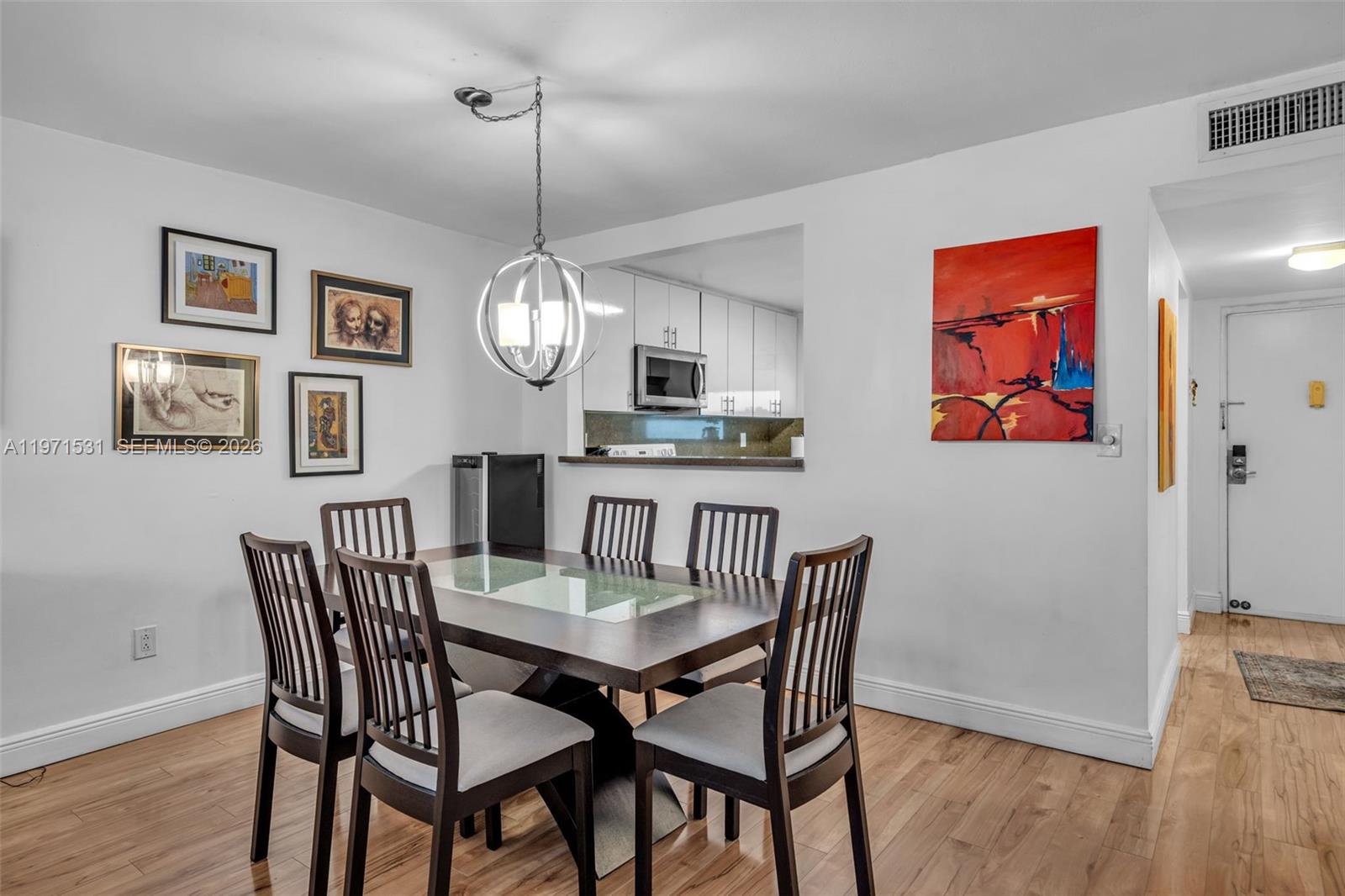 KEY BISCAYNE ONE HUNDRED - Residential