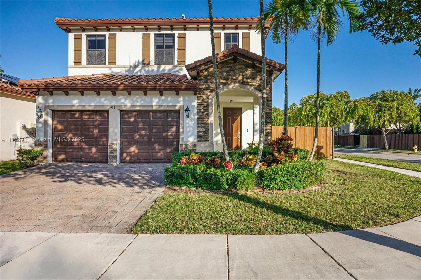 Property for Sale at 431 Se 34th Ter, Homestead, Miami-Dade County, Florida - Bedrooms: 5 
Bathrooms: 3  - $562,000
