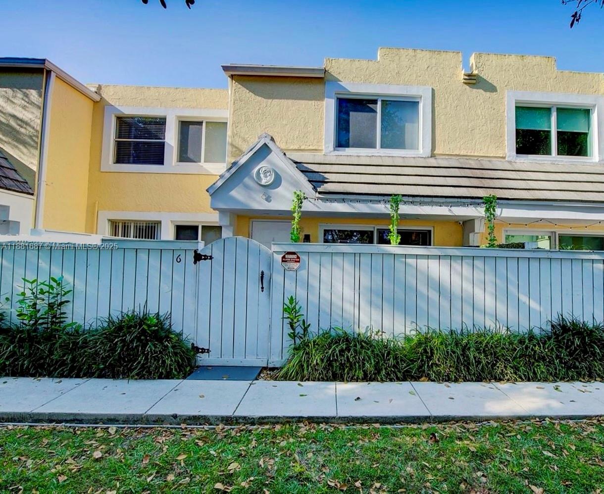 GABLES POINT III CONDO - Residential