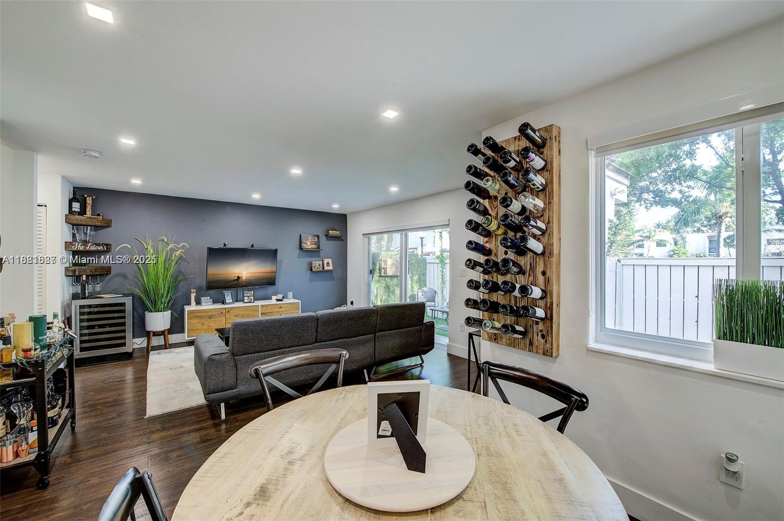 GABLES POINT III CONDO - Residential