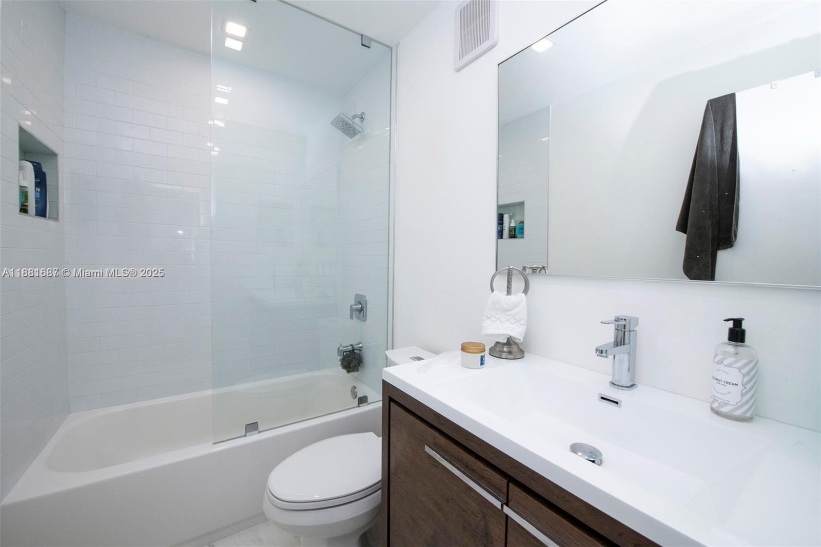 GABLES POINT III CONDO - Residential