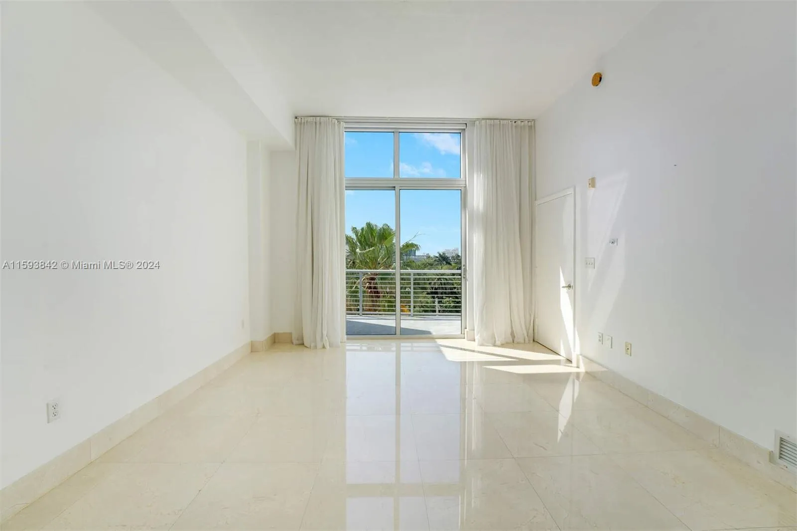 Miami Beach, Florida 33139, United States, 1 Bedroom Bedrooms, ,2 BathroomsBathrooms,Residential,Active,56977