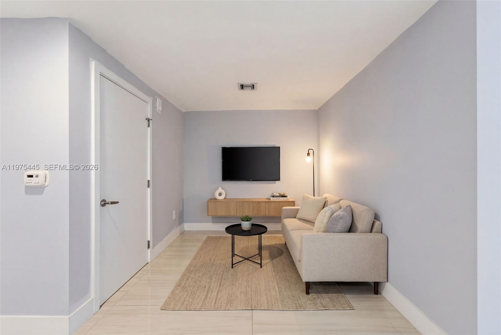 THE HARBOUR SOUTH CONDO - Residential