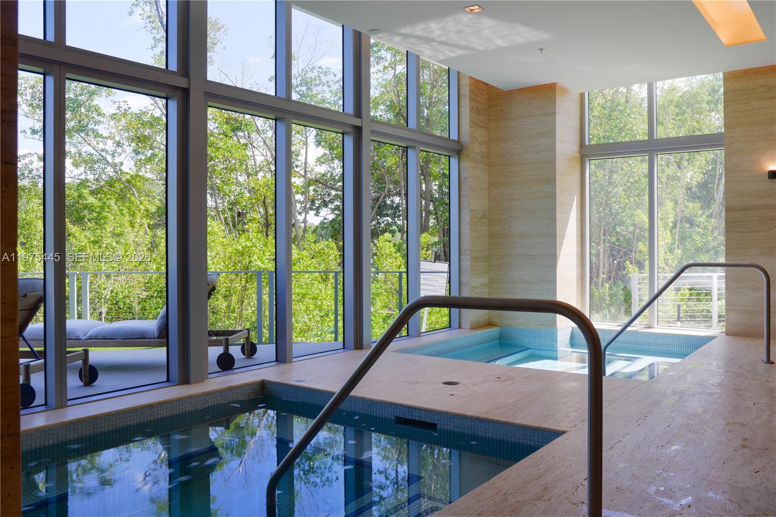 THE HARBOUR SOUTH CONDO - Residential