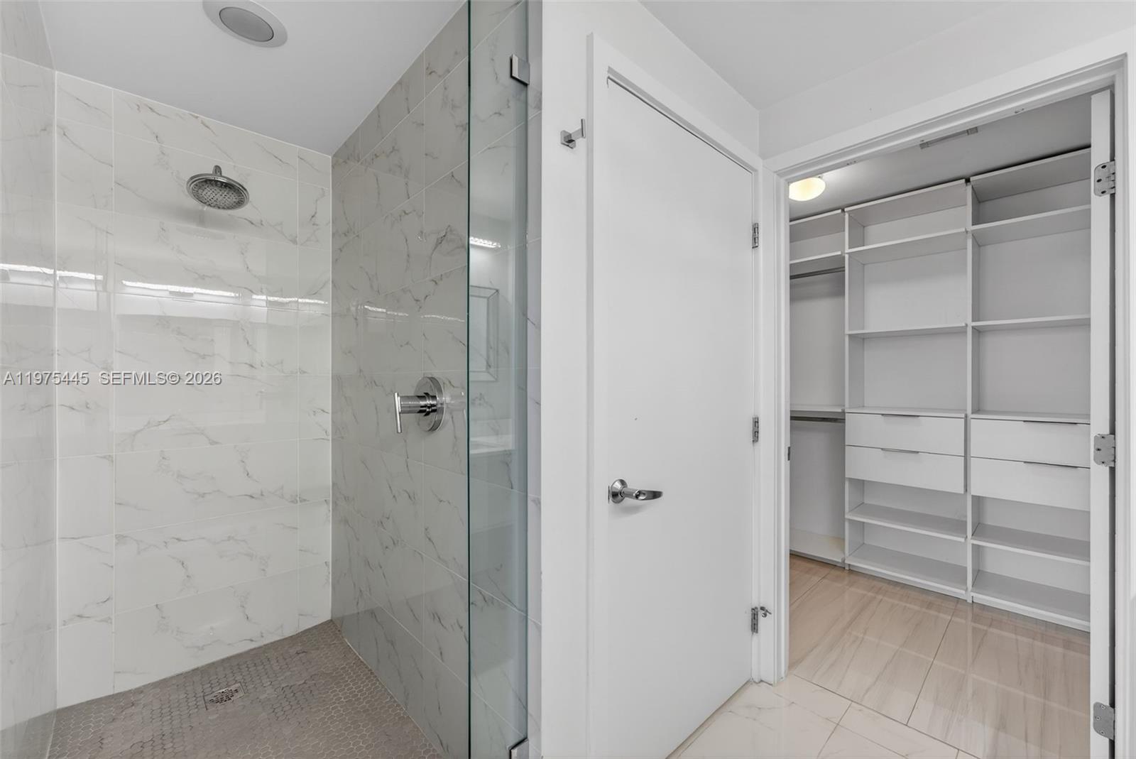 THE HARBOUR SOUTH CONDO - Residential