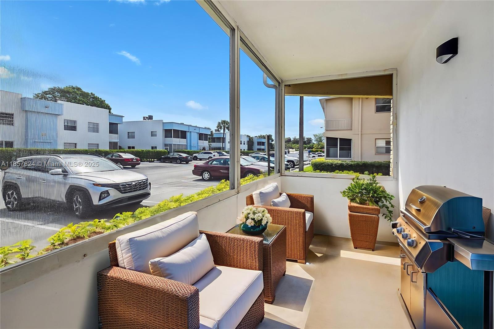 KINGS POINT SAXONY CONDOS - Residential