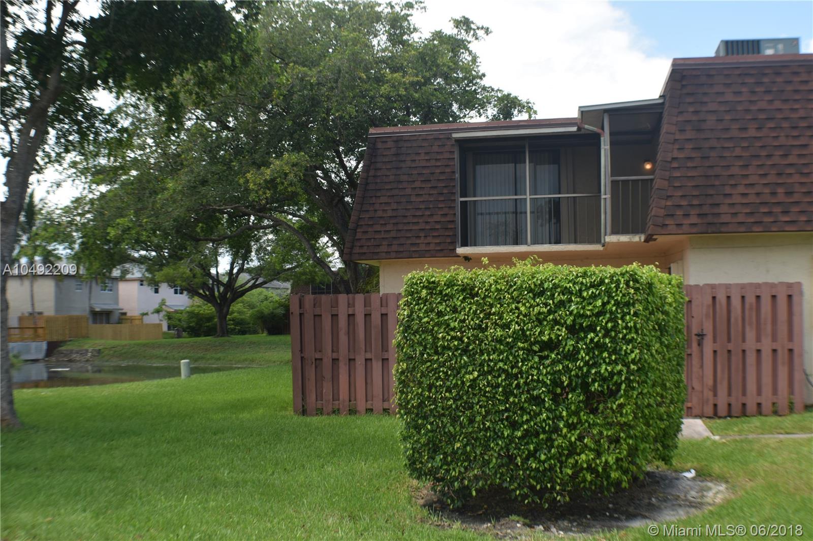 VILLAS AT WOODLAND GREENS - Residential