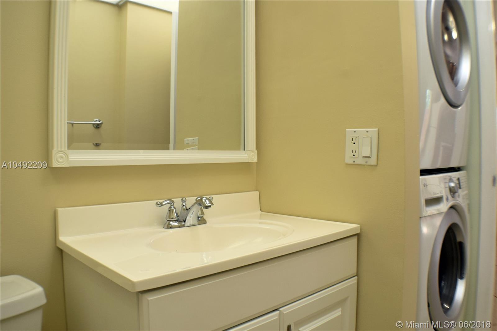 VILLAS AT WOODLAND GREENS - Residential