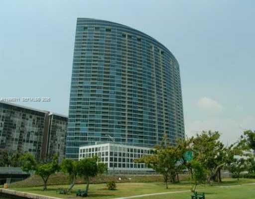 BLUE CONDO - Residential Lease