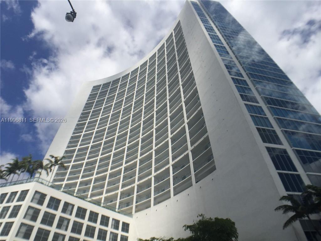 BLUE CONDO - Residential Lease