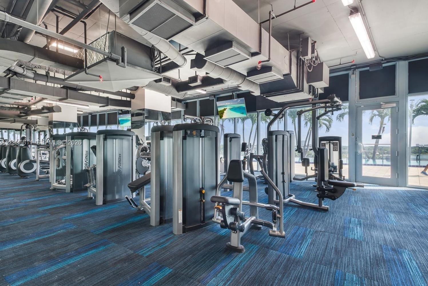 BLUE CONDO - Residential Lease