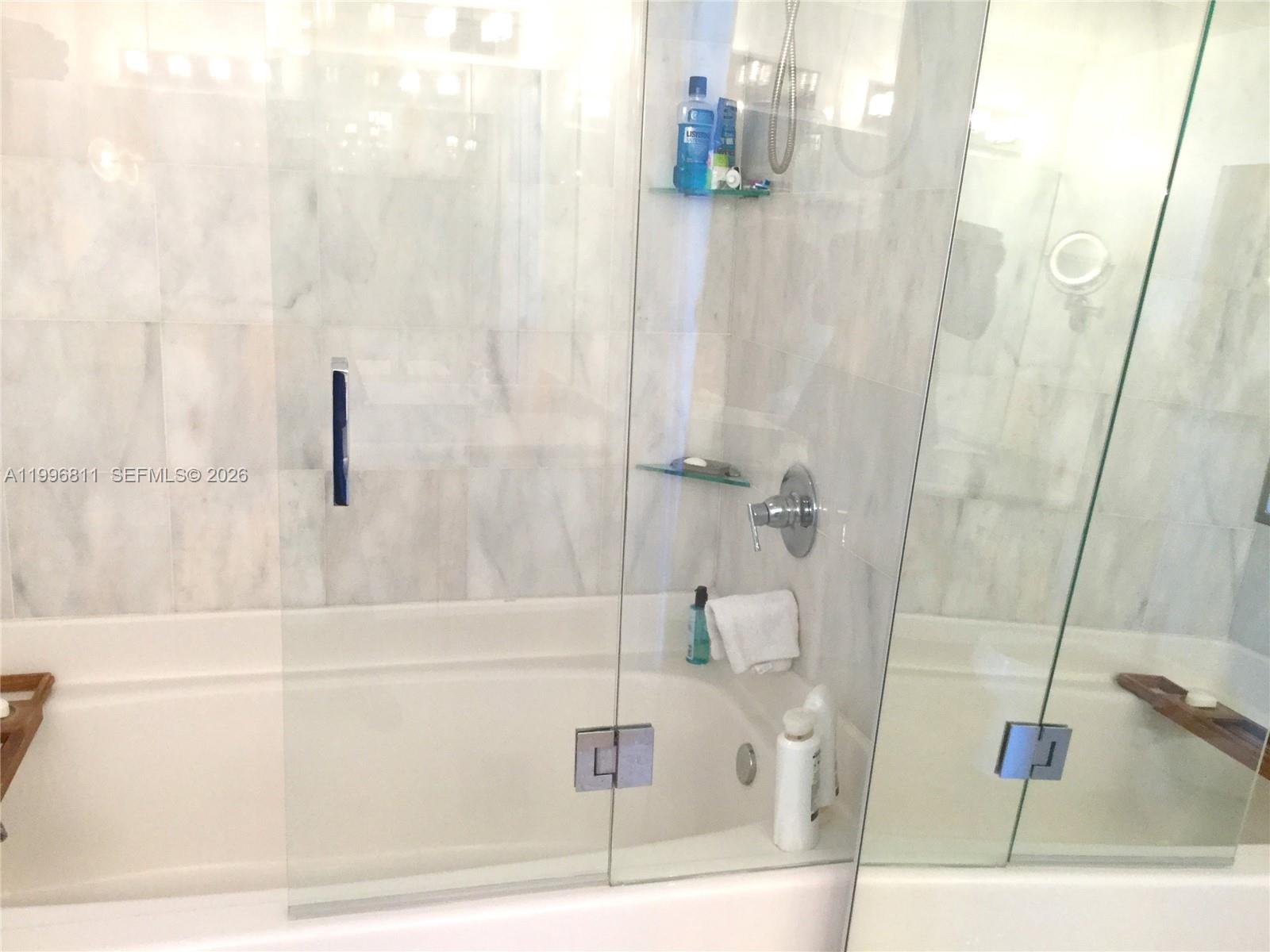 BLUE CONDO - Residential Lease