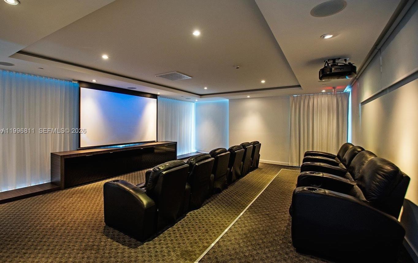 BLUE CONDO - Residential Lease