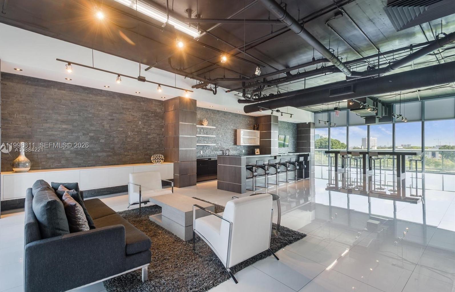 BLUE CONDO - Residential Lease