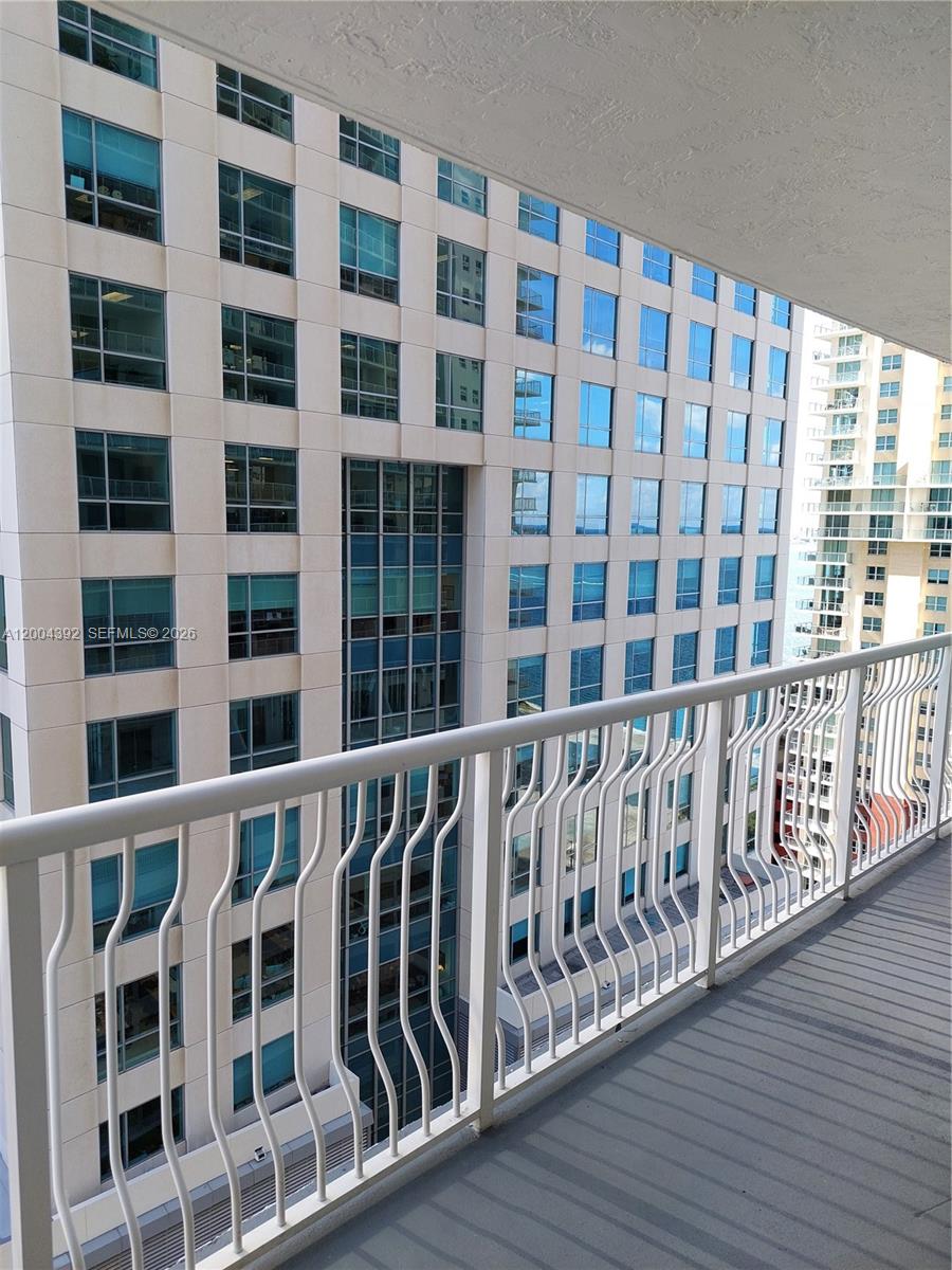 THE CLUB AT BRICKELL BAY - Residential Lease