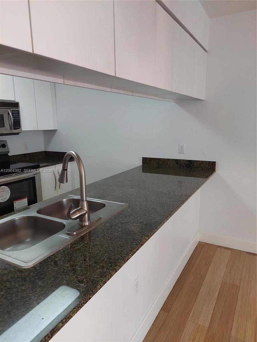 THE CLUB AT BRICKELL BAY - Residential Lease