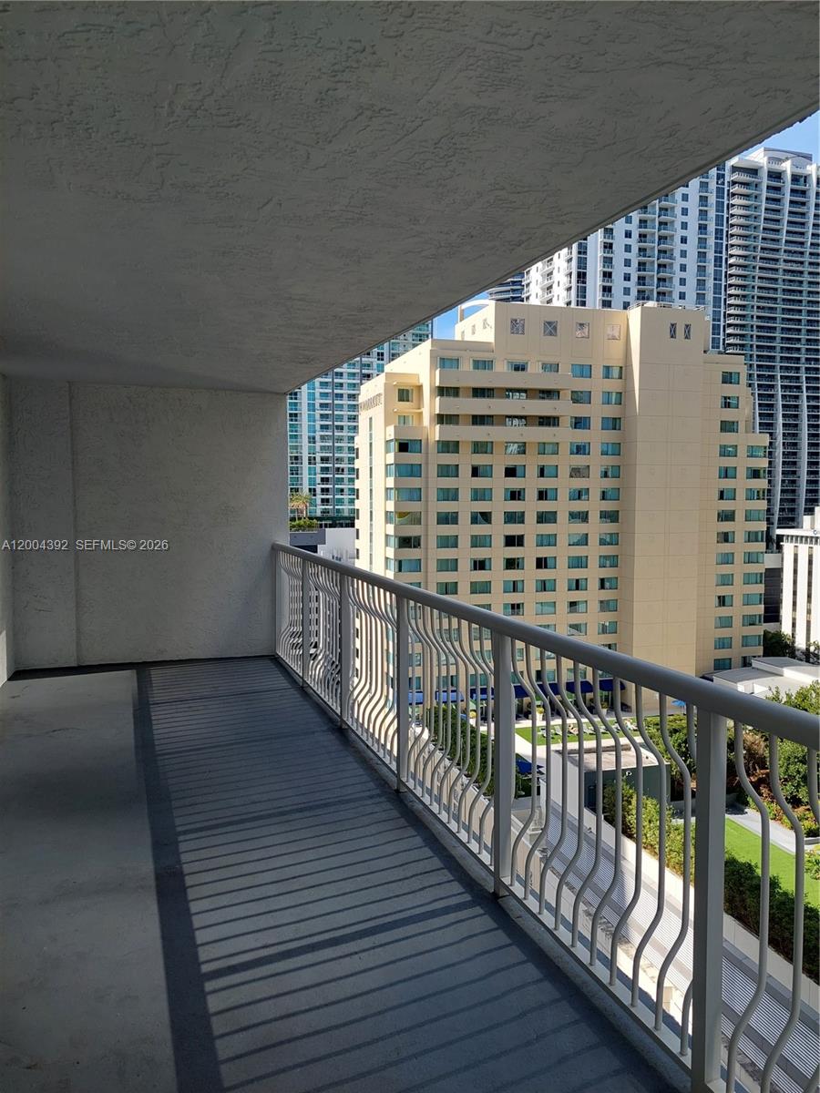 THE CLUB AT BRICKELL BAY - Residential Lease