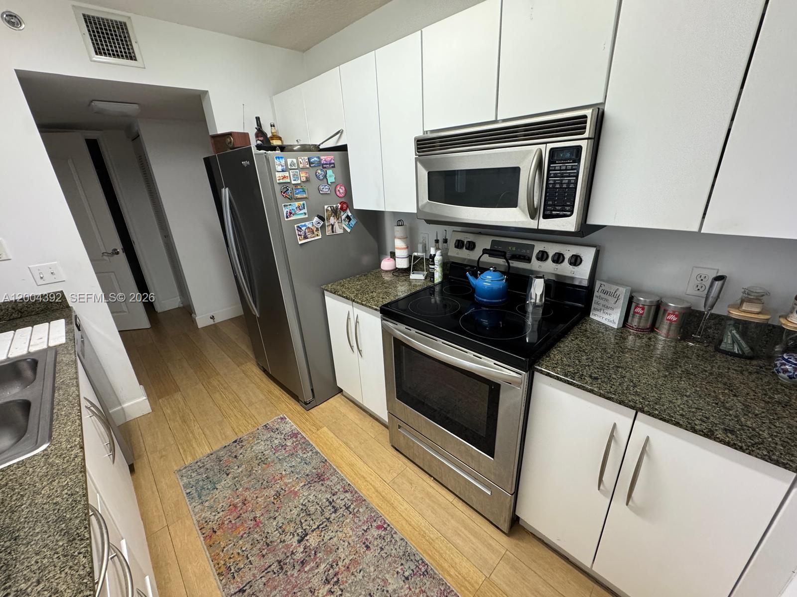 1200 N Brickell Bay Dr 1918