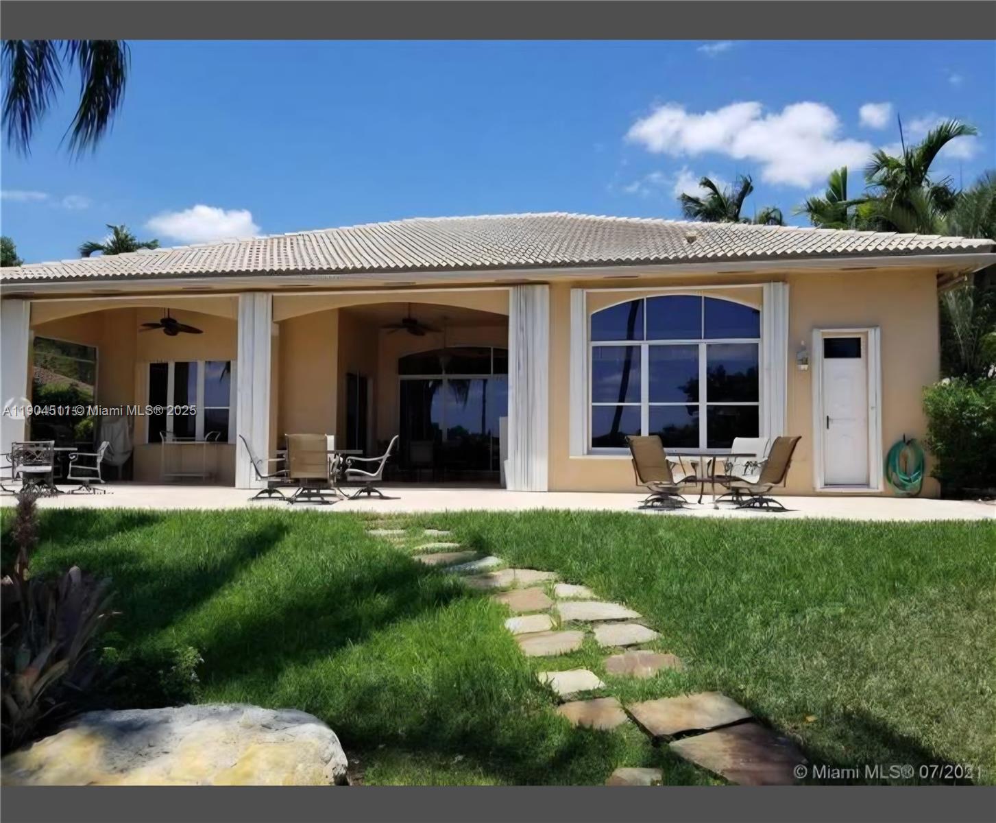 REPLAT OF COUNTRY LAKES - Residential Lease