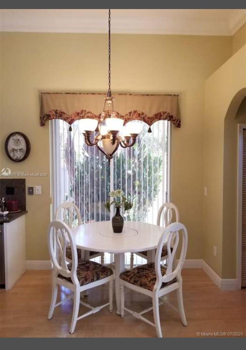 REPLAT OF COUNTRY LAKES - Residential Lease