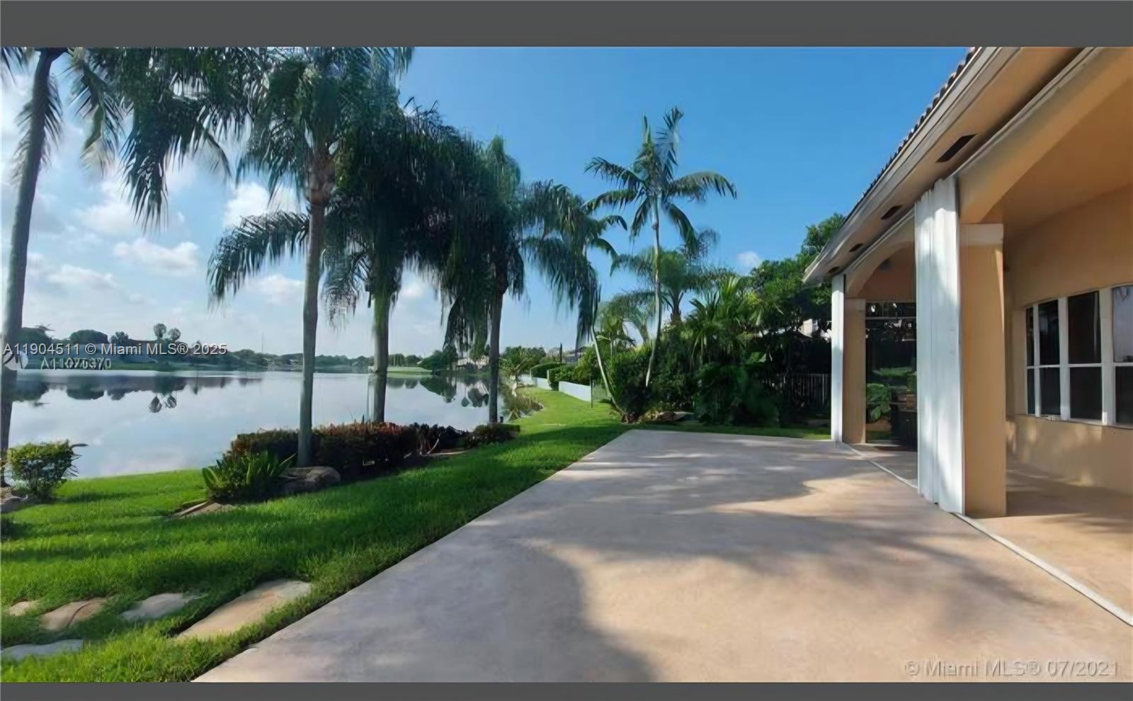 REPLAT OF COUNTRY LAKES - Residential Lease