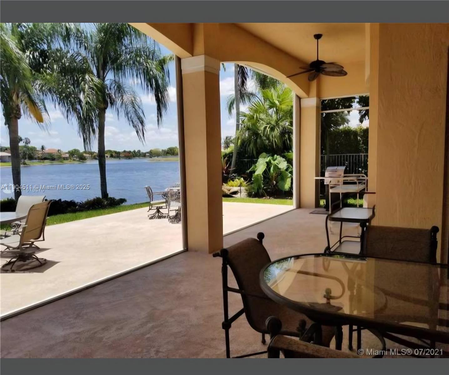 REPLAT OF COUNTRY LAKES - Residential Lease