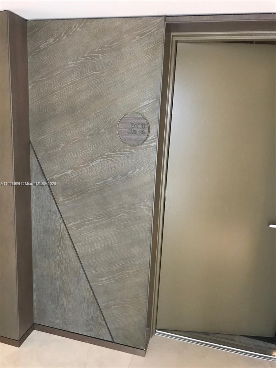 PARAISO BAY CONDO - Residential Lease