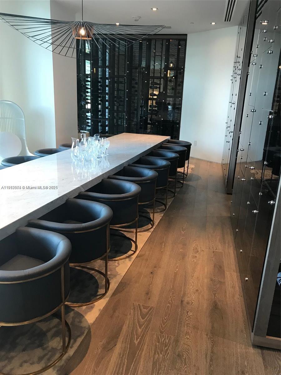 PARAISO BAY CONDO - Residential Lease