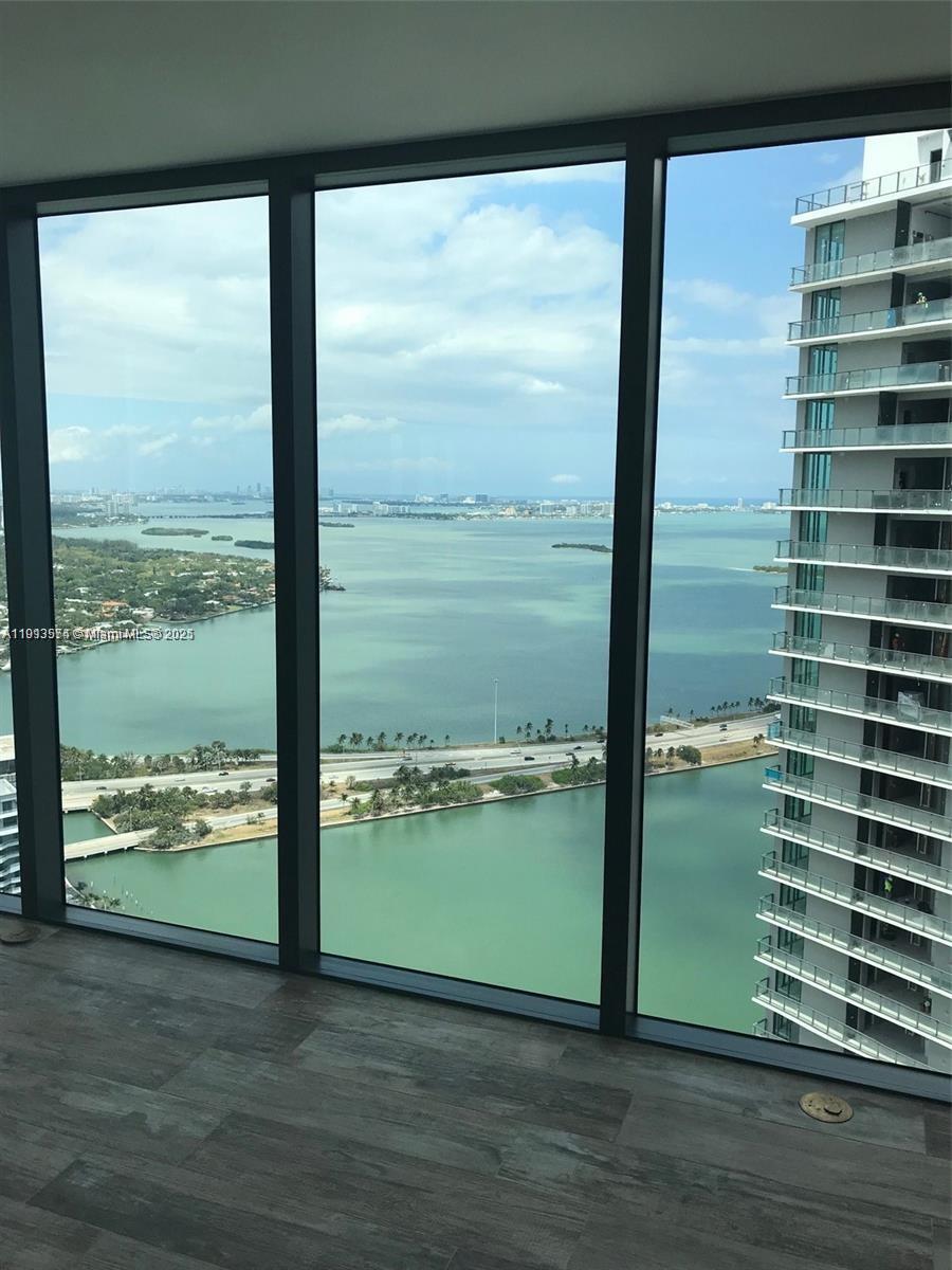 PARAISO BAY CONDO - Residential Lease