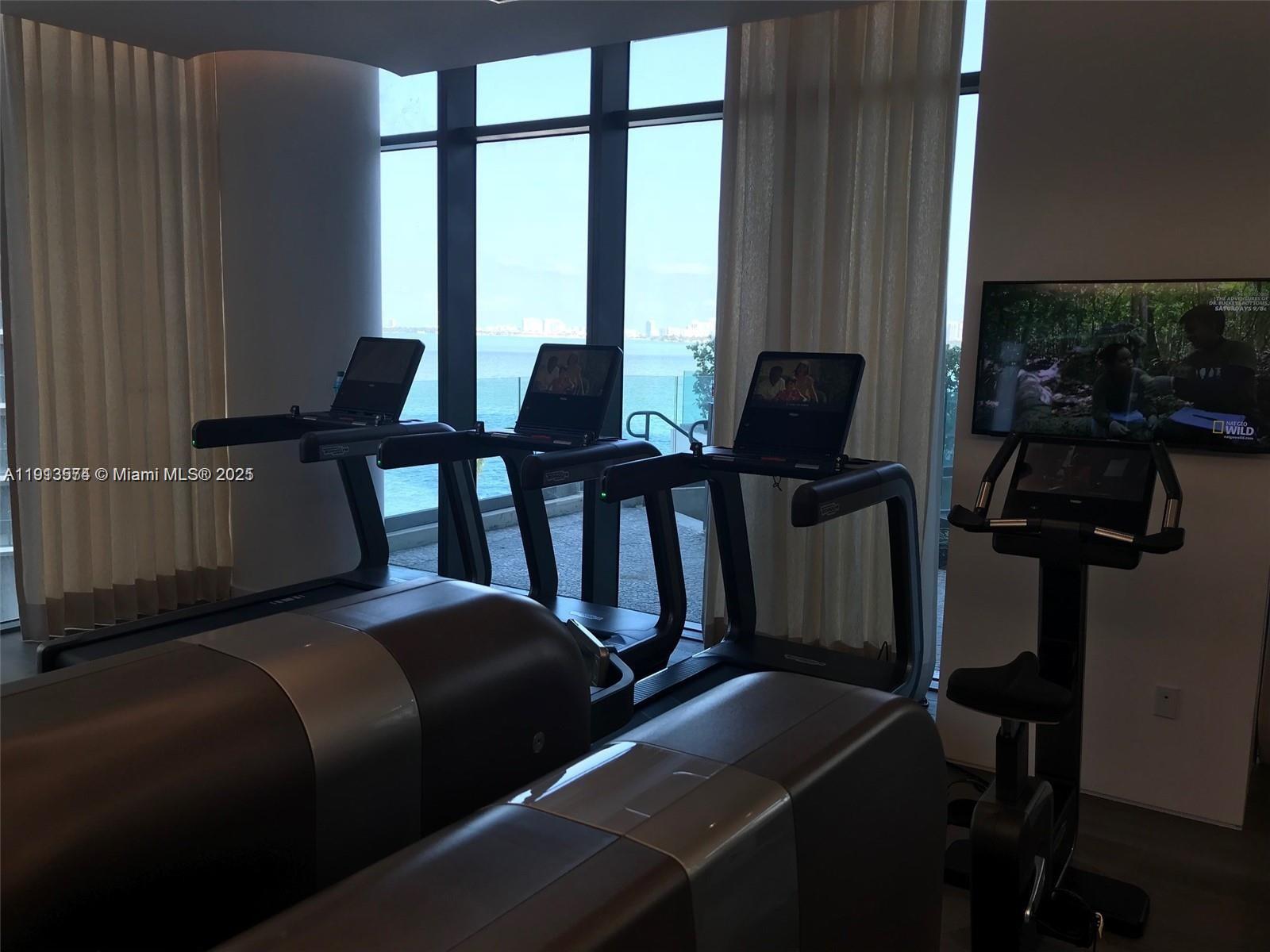 PARAISO BAY CONDO - Residential Lease