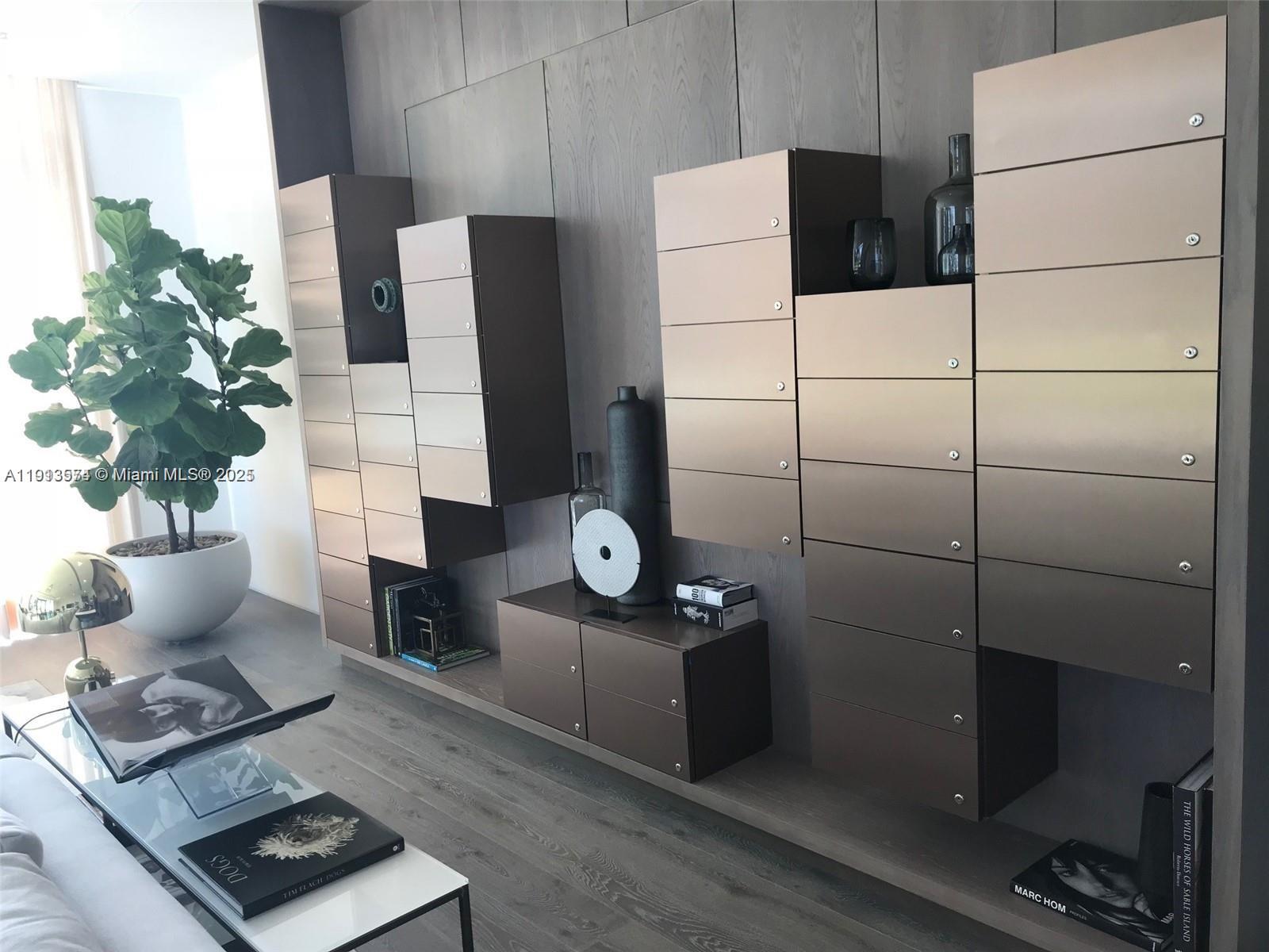 PARAISO BAY CONDO - Residential Lease