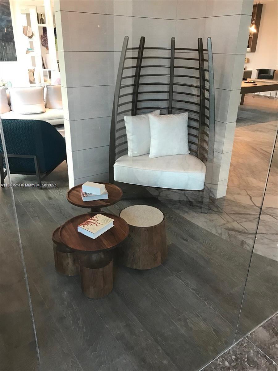 PARAISO BAY CONDO - Residential Lease